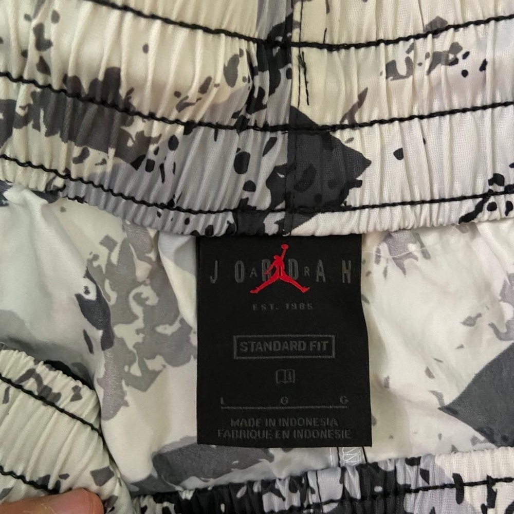 Nike Jordan limited edition animal snake print shorts - Picture 5 of 6